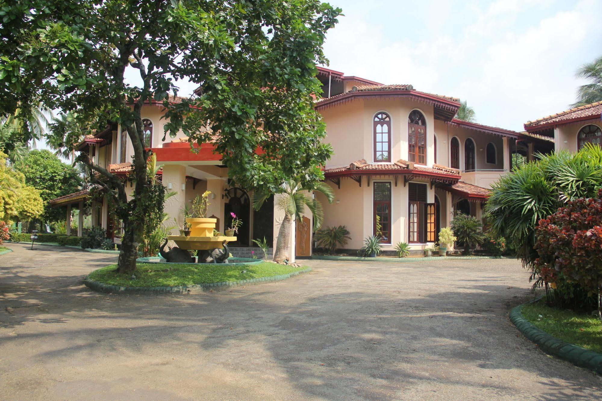 Villa Ranmenika Ahungalla Exterior foto